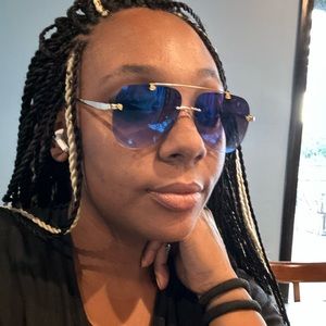 Glasses: Pilot Aviators | Size: Normal | Color: Blue